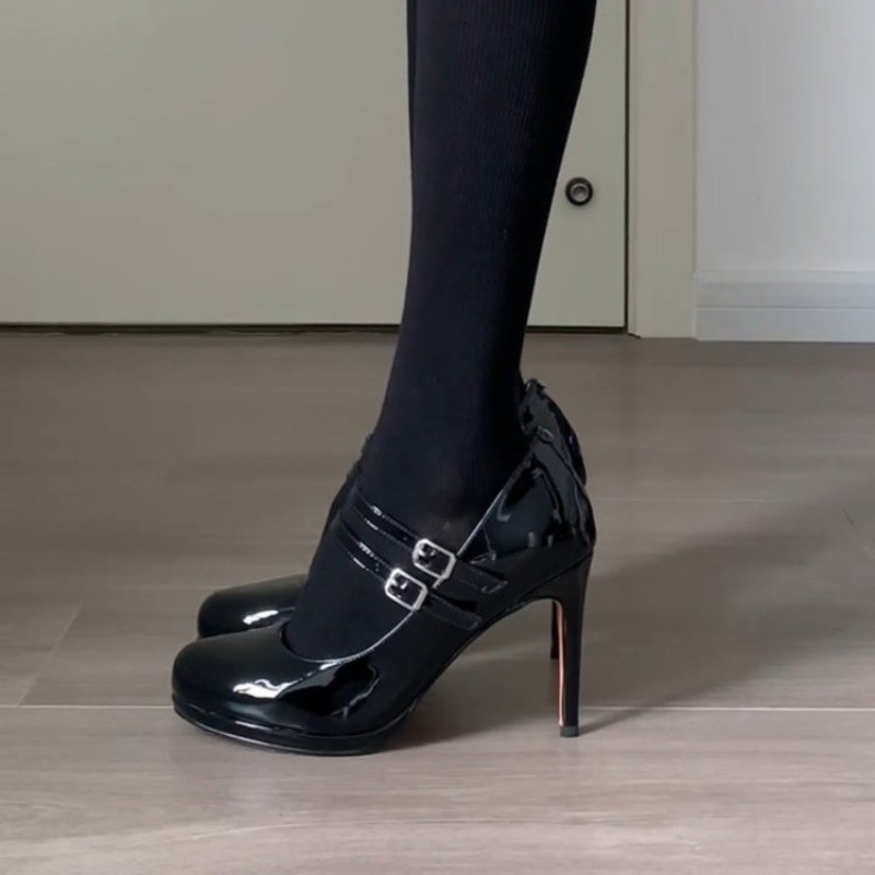 Sepatu Mary Jane Hak Tinggi Mo - Patent Leather Pump ulasan dan harga