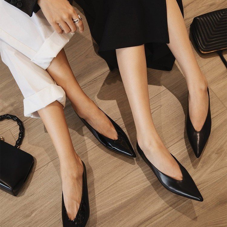 Sepatu Pumps Wanita Berujung R - Patent Leather Pump ulasan dan harga