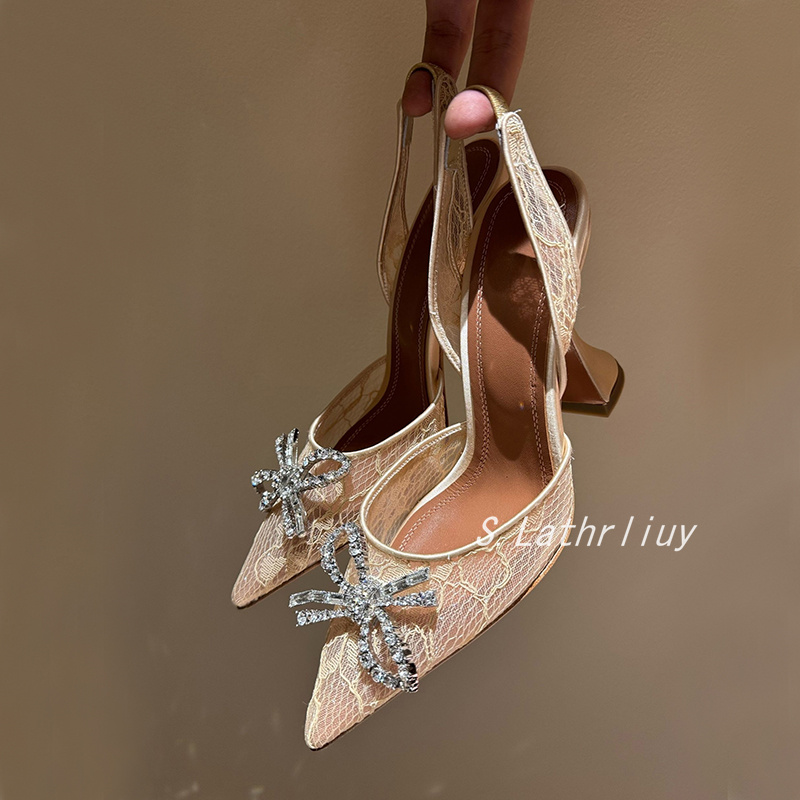 Sandal Berlian Imitasi Bunga U - Patent Leather Pump ulasan dan harga